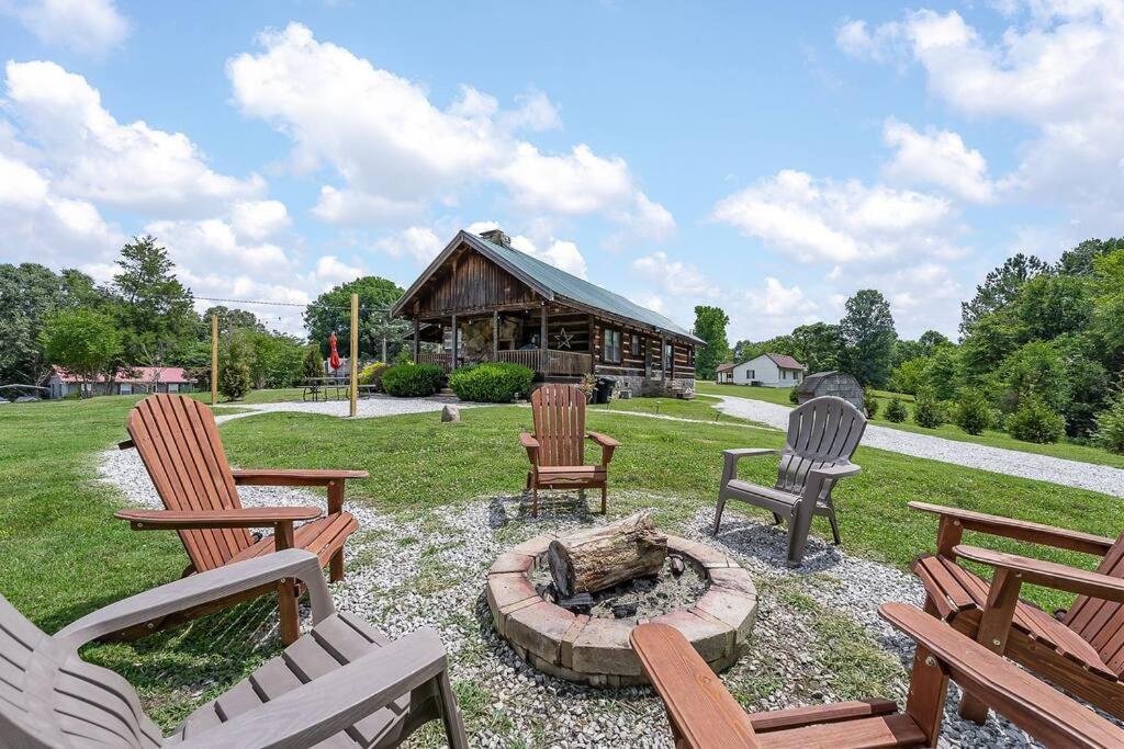 Rustic Cabin, Dock, Firepit, Kayaks & Games Winchester Zewnętrze zdjęcie