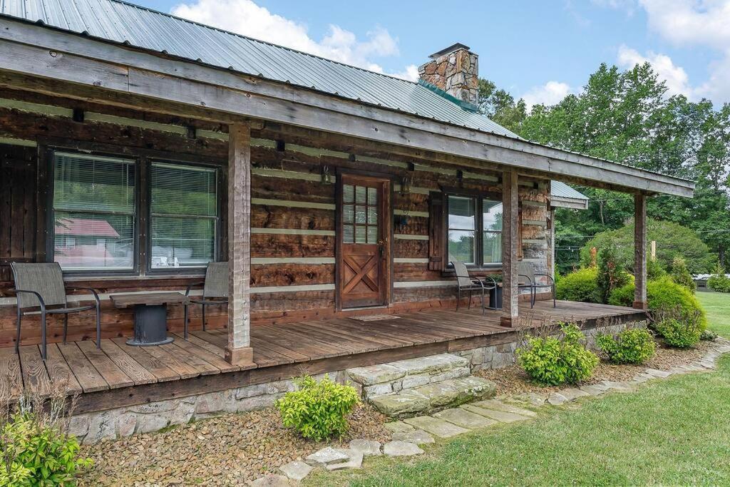 Rustic Cabin, Dock, Firepit, Kayaks & Games Winchester Zewnętrze zdjęcie
