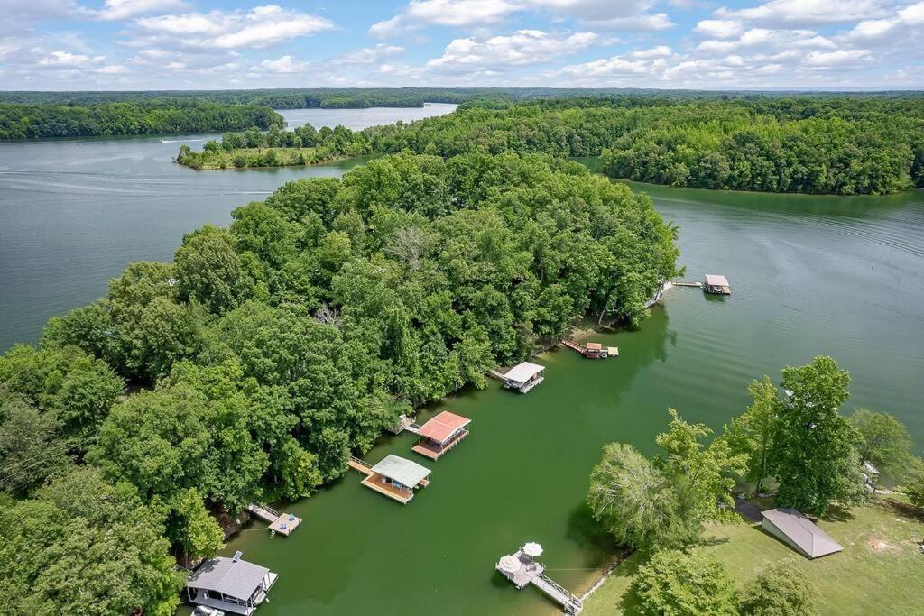 Rustic Cabin, Dock, Firepit, Kayaks & Games Winchester Zewnętrze zdjęcie